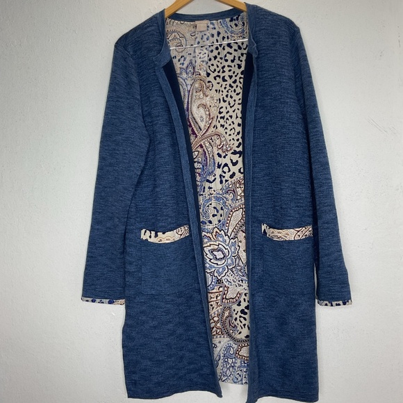 Chico's Paisley Leopard Print Cardigan Long Sleeve Fall Sweater Size 2 (US L/12) - Picture 1 of 13